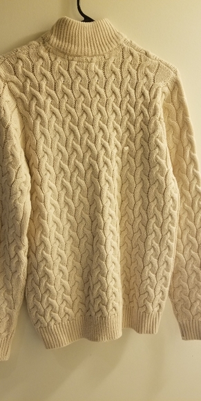 H&m medium size white turtle neck - Picture 2 of 2